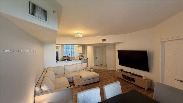 735 SW 148 AVE 1711, Sunrise, FL 33325