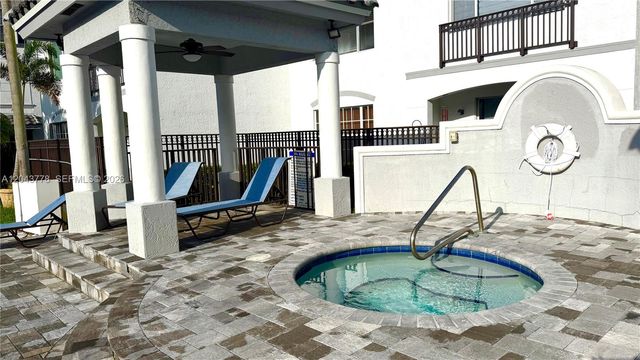 735 SW 148 AVE 1711, Sunrise, FL 33325