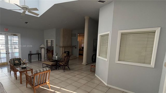 735 SW 148 AVE 1711, Sunrise, FL 33325