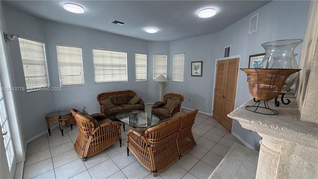 735 SW 148 AVE 1711, Sunrise, FL 33325