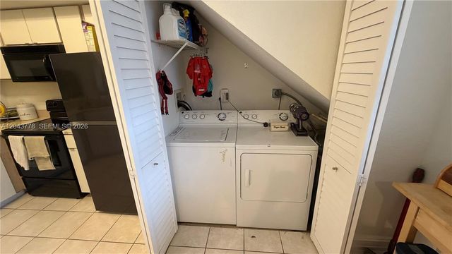 735 SW 148 AVE 1711, Sunrise, FL 33325