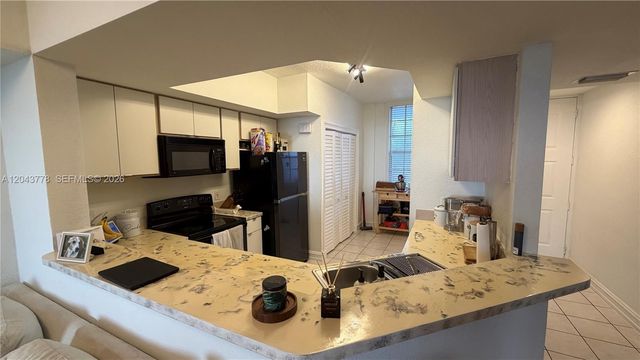 735 SW 148 AVE 1711, Sunrise, FL 33325