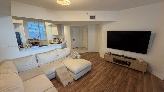 735 SW 148 AVE 1711, Sunrise, FL 33325