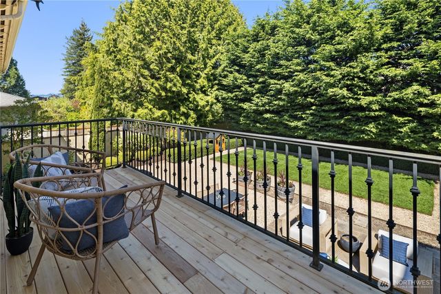 3920 W Barrett Street, Seattle, WA 98199