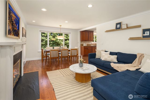 3920 W Barrett Street, Seattle, WA 98199