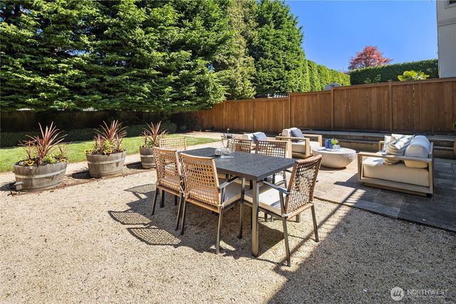 3920 W Barrett Street, Seattle, WA 98199