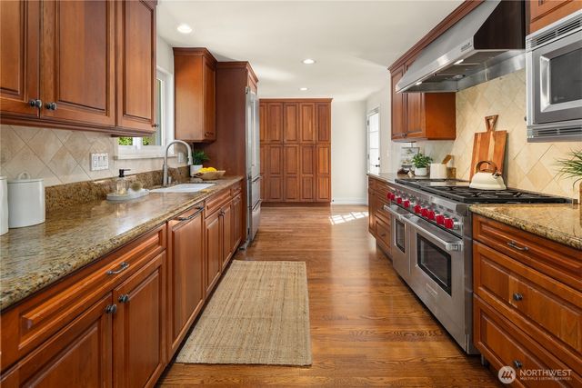 3920 W Barrett Street, Seattle, WA 98199
