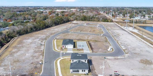 292 ELENA LAVIN CIRCLE, Orlando, FL 32807
