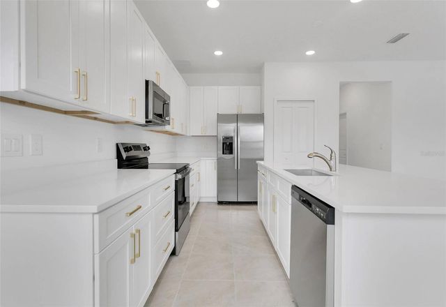292 ELENA LAVIN CIRCLE, Orlando, FL 32807