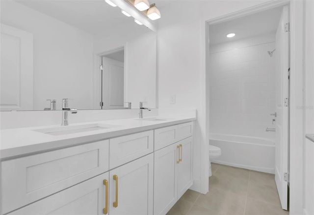 292 ELENA LAVIN CIRCLE, Orlando, FL 32807