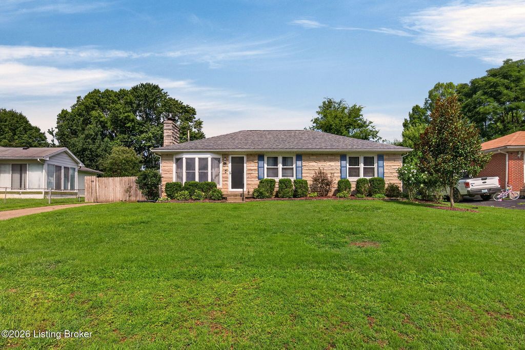 9914 Prairie Dr, Louisville, KY 40272