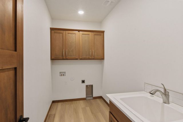 44 E Center Ln, Spokane, WA 99208