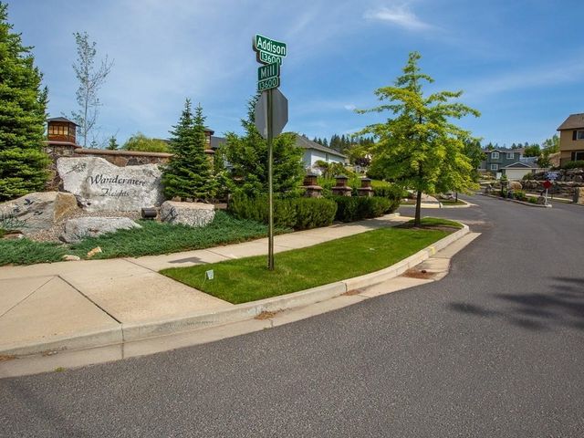 44 E Center Ln, Spokane, WA 99208