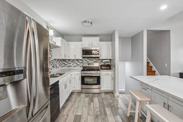 520 N Kinzie Place, Thornton, IL 60476
