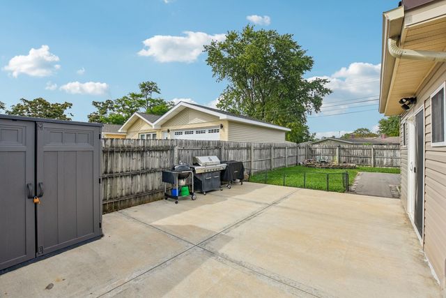 520 N Kinzie Place, Thornton, IL 60476