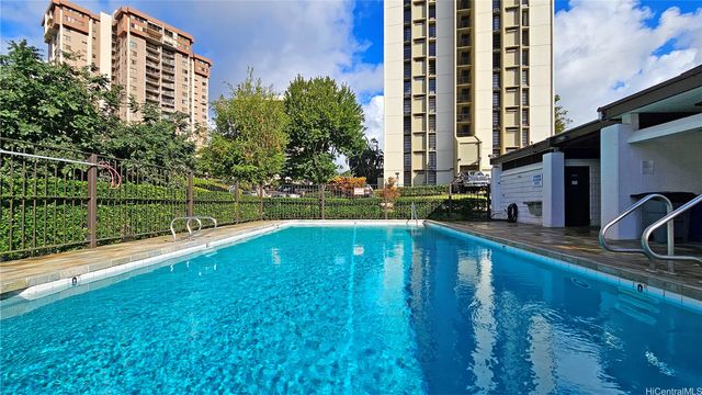 98-500 Koauka Loop 16P, Aiea, HI 96701