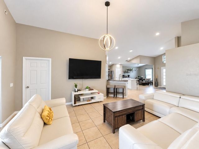 8298 PEAK AVENUE, Lakeland, FL 33810