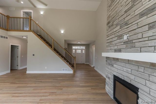 02 Textile, Lodi Twp, MI 48176