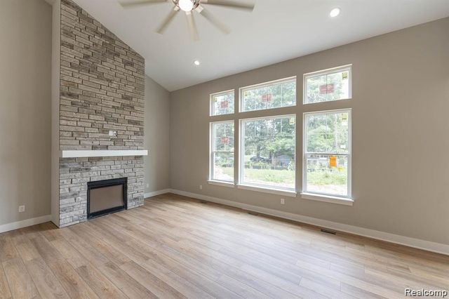 02 Textile, Lodi Twp, MI 48176