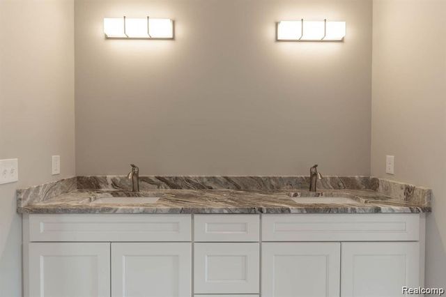 02 Textile, Lodi Twp, MI 48176