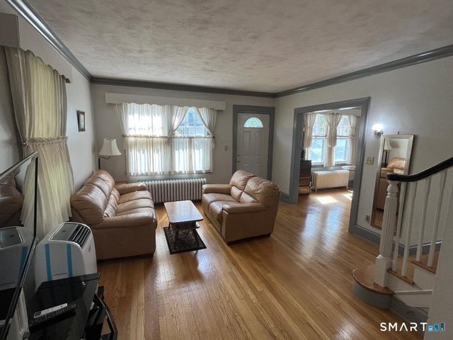 19 Portman Street, Windsor, CT 06095