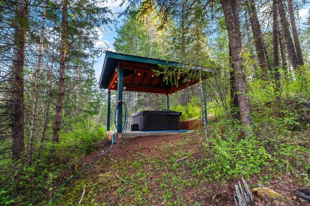 21115 N Mt Spokane Park Dr, Mead, WA 99021