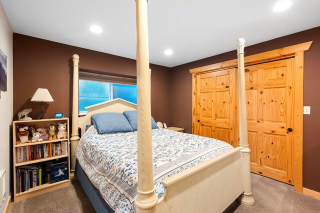 21115 N Mt Spokane Park Dr, Mead, WA 99021
