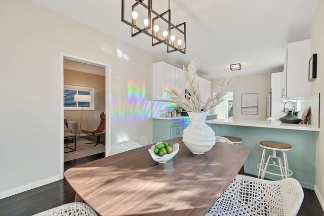 735 Apgar St, Oakland, CA 94609