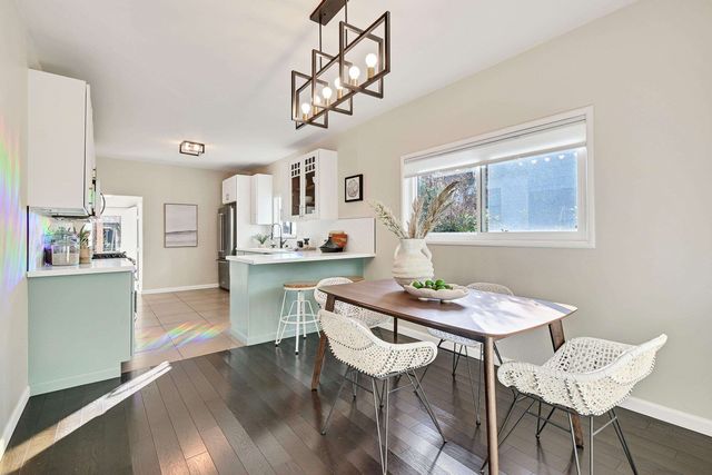 735 Apgar St, Oakland, CA 94609