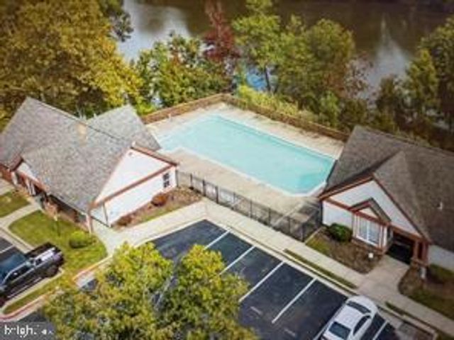 146 MARINE OAKS DR, Essex, MD 21221