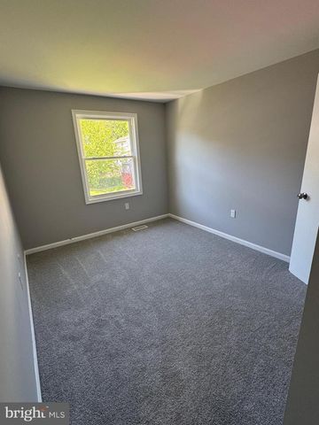 146 MARINE OAKS DR, Essex, MD 21221
