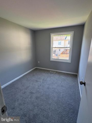 146 MARINE OAKS DR, Essex, MD 21221