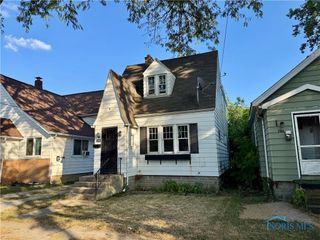 2142 Woodford Street, Toledo, OH 43605