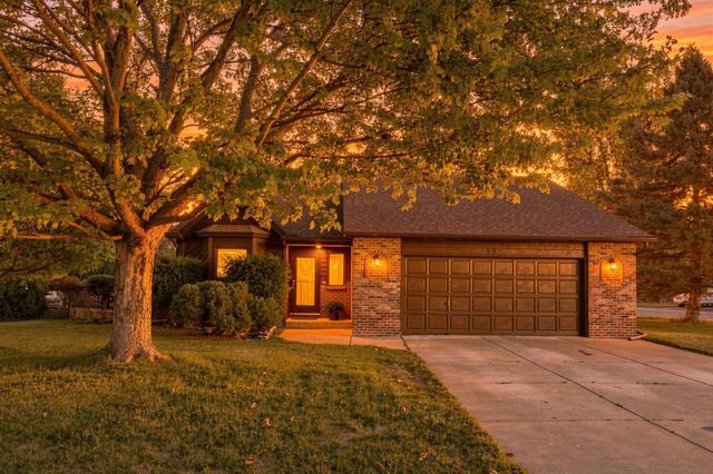 651 Allen Avenue, Little Canada, MN 55117