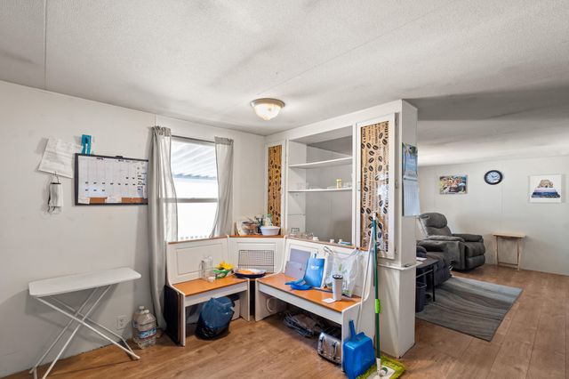 3555 S Pacific Highway SPC 143, Medford, OR 97501