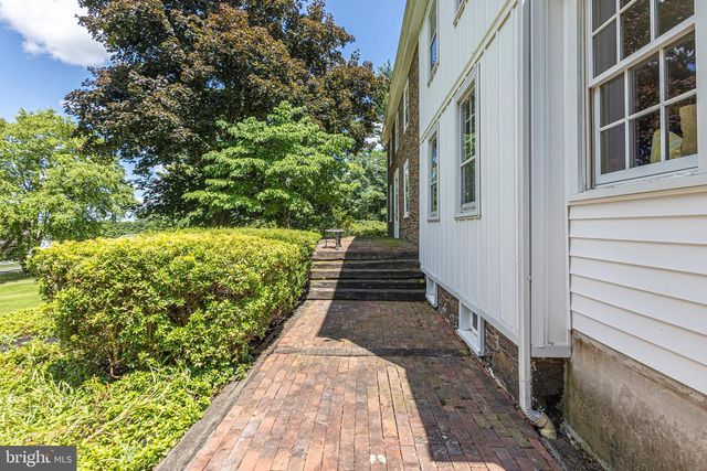 222 AQUEDUCT RD, Washington Crossing, PA 18977