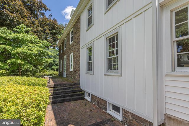 222 AQUEDUCT RD, Washington Crossing, PA 18977