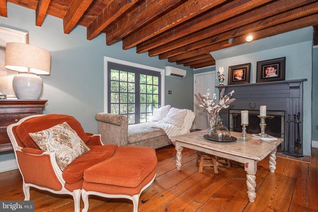 222 AQUEDUCT RD, Washington Crossing, PA 18977
