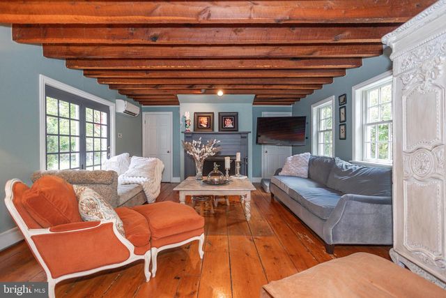 222 AQUEDUCT RD, Washington Crossing, PA 18977