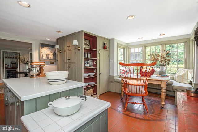 222 AQUEDUCT RD, Washington Crossing, PA 18977