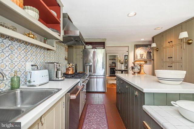 222 AQUEDUCT RD, Washington Crossing, PA 18977