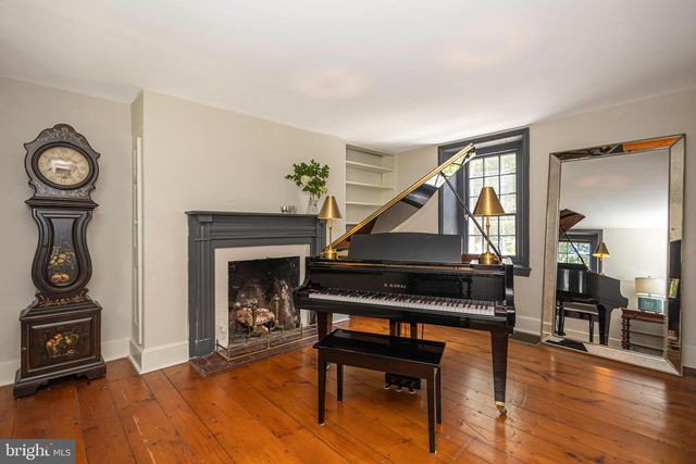 222 AQUEDUCT RD, Washington Crossing, PA 18977