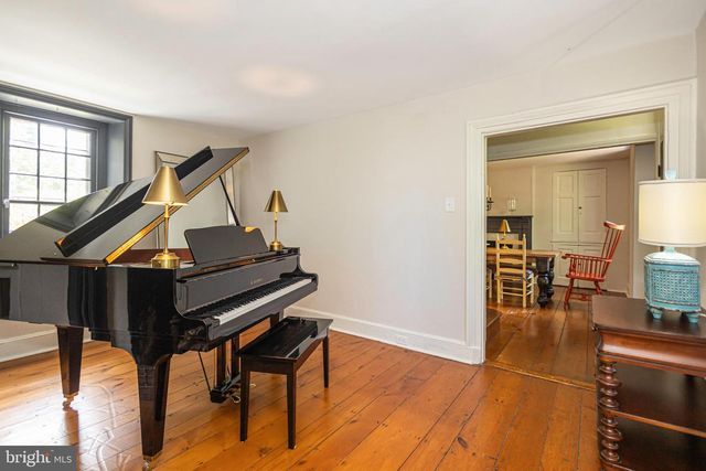 222 AQUEDUCT RD, Washington Crossing, PA 18977