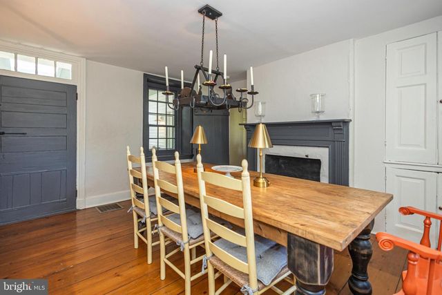 222 AQUEDUCT RD, Washington Crossing, PA 18977