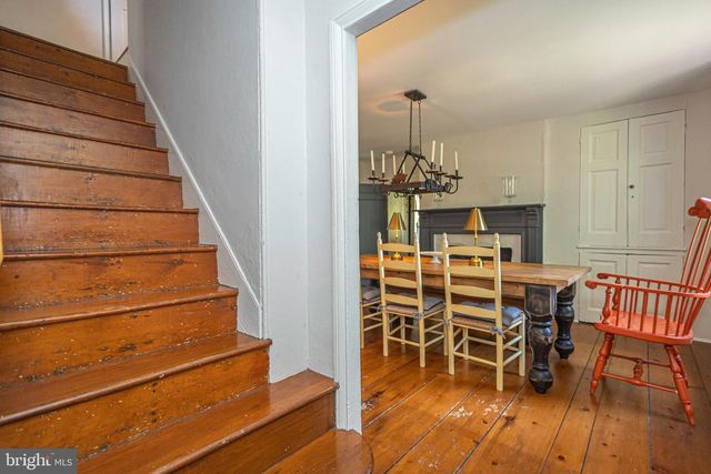 222 AQUEDUCT RD, Washington Crossing, PA 18977