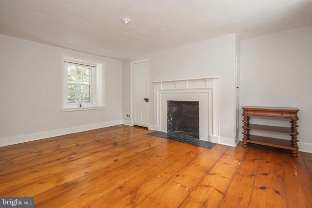 222 AQUEDUCT RD, Washington Crossing, PA 18977