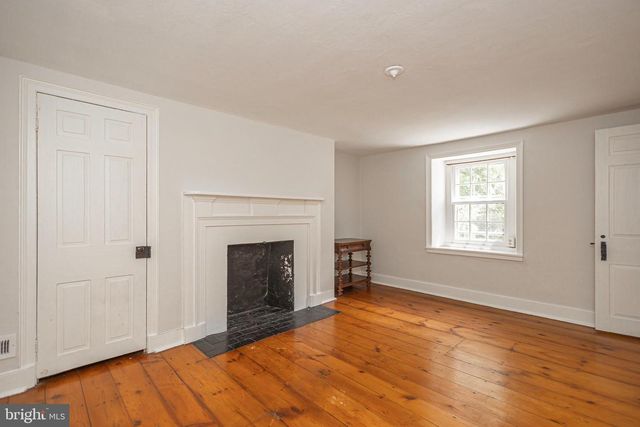 222 AQUEDUCT RD, Washington Crossing, PA 18977