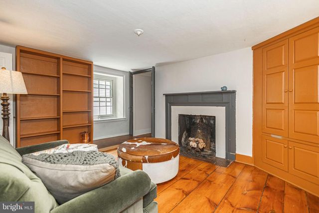 222 AQUEDUCT RD, Washington Crossing, PA 18977