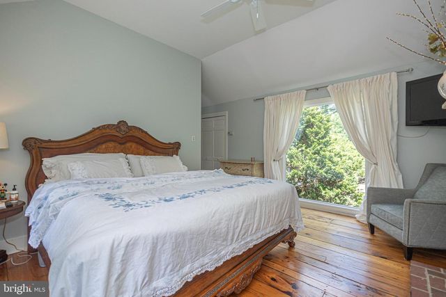 222 AQUEDUCT RD, Washington Crossing, PA 18977