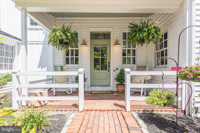 222 AQUEDUCT RD, Washington Crossing, PA 18977
